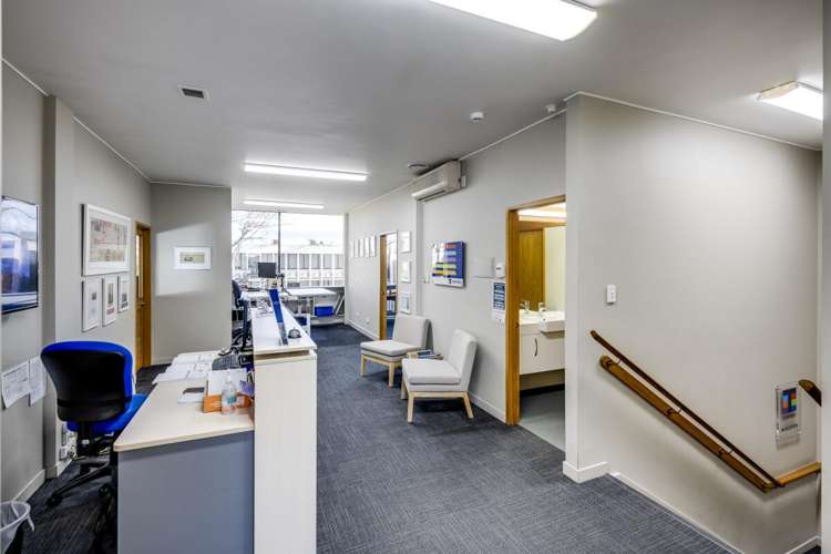 207 Avenue Road East Hastings Central_1