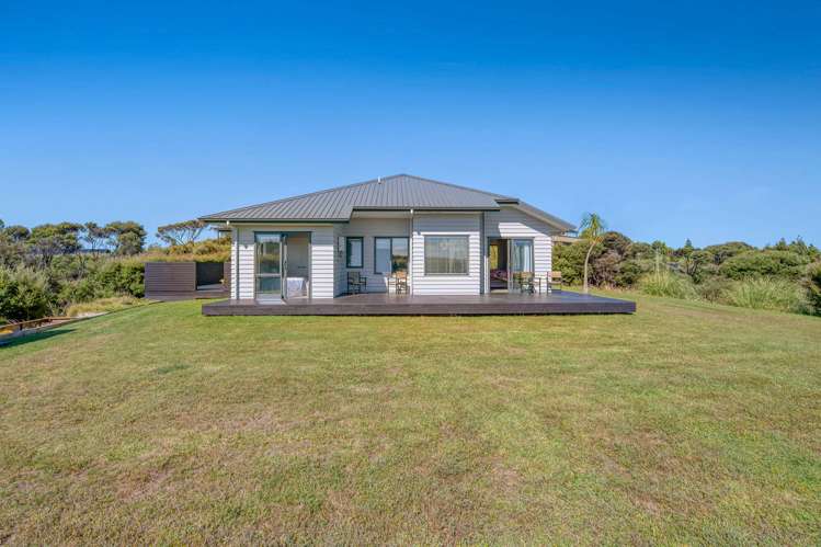 242 Hillcrest Road Wainui_28