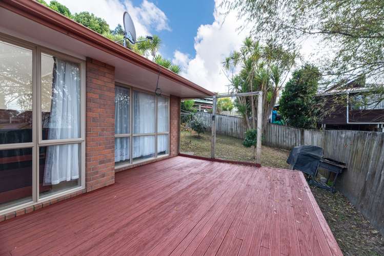 6 Dovey Place Massey_4