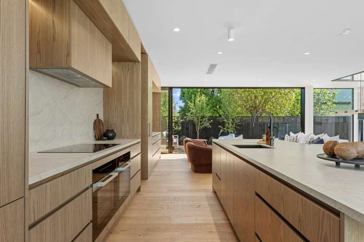 2/36 Tui Street Fendalton_13