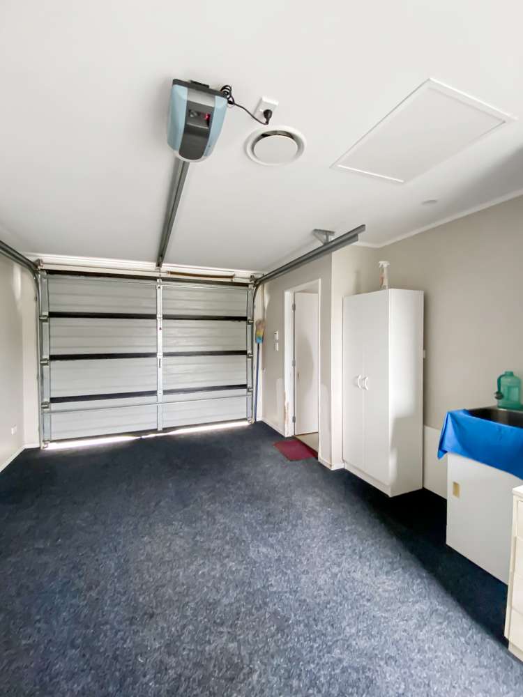 47 Kelman Road Kelston_8