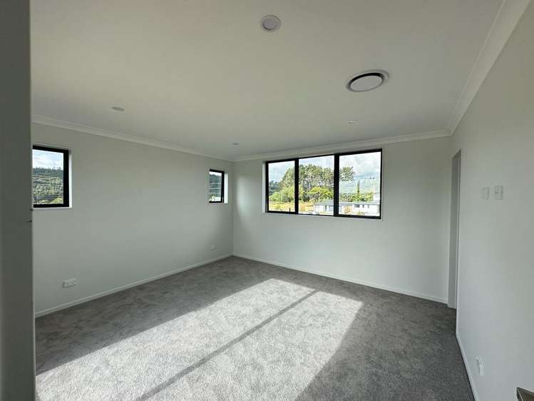 27 Raymond Grace Avenue Huapai_13