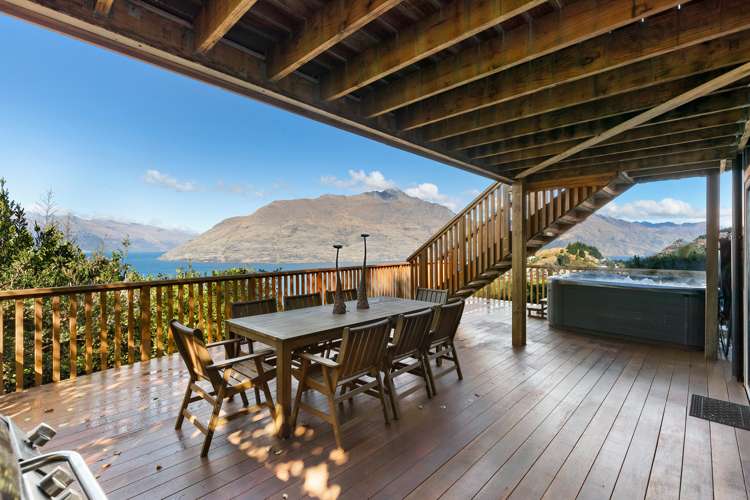 115 Wynyard Crescent Fernhill/Sunshine Bay_25