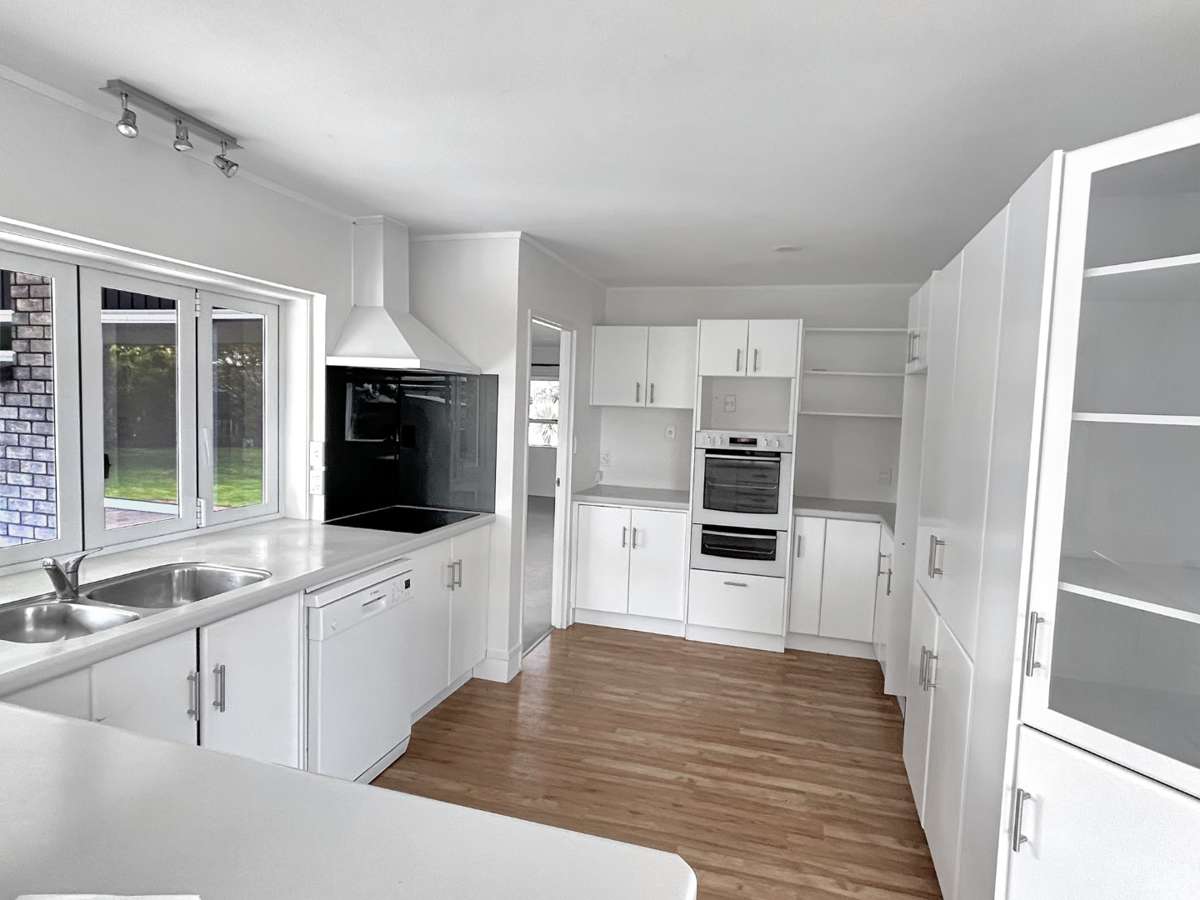 4 BED - WHAREWAKA 2