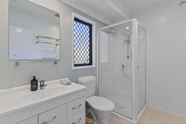 2/6 Wykeham Place Glenfield_9