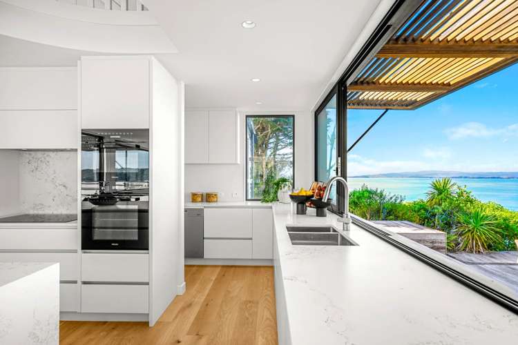 66 Kennedy Point Road Waiheke Island_16