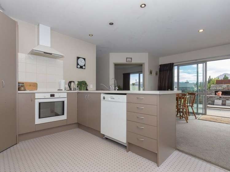 69 Dale Street Albert Town_8