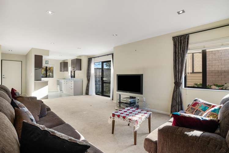 38 Royalle Mews_5