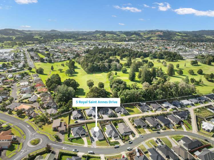 5 Royal St Annes Drive Te Kamo_12