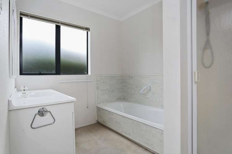 16 Cedar Crescent Matamata_8