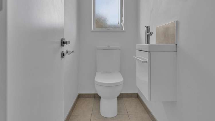 16 Winfield Drive Wigram_17