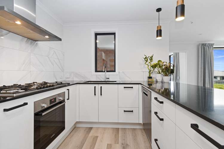 8 Waitihi Way 2612_3