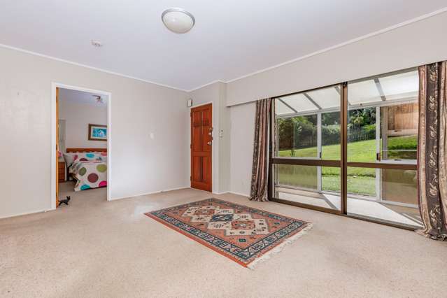 2/53 Ayton Drive Totara Vale_2