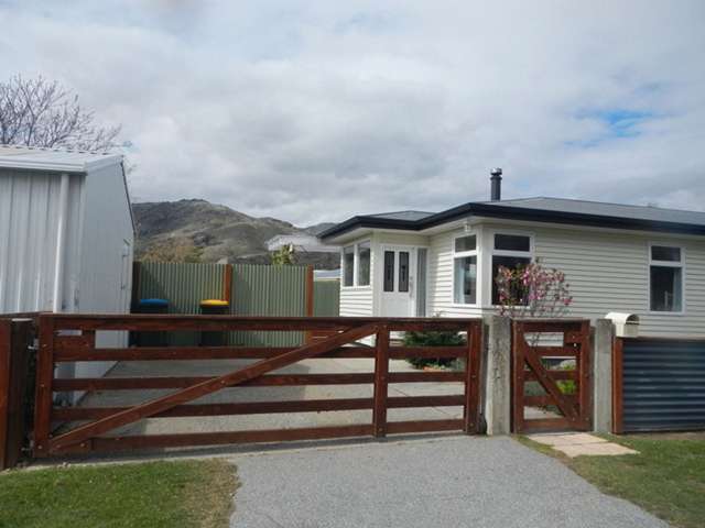 Cromwell 4 bedrooms - viewing 11am Saturday 23 May