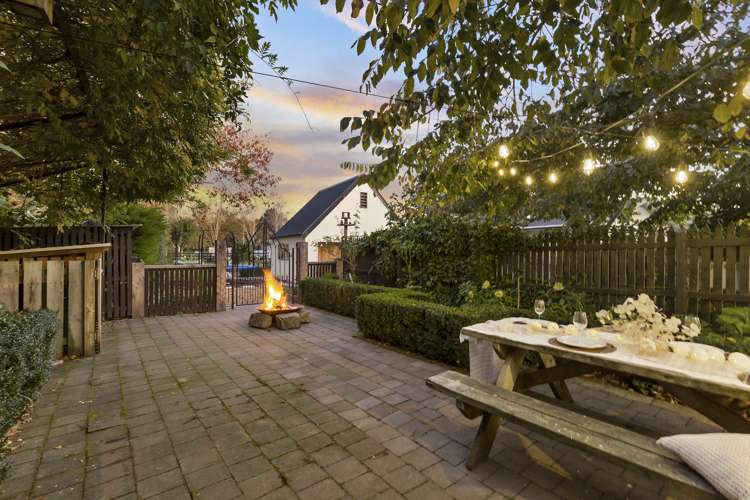 1693 Cust Road Cust_15