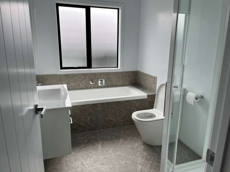 6 Whero Way Orewa_17