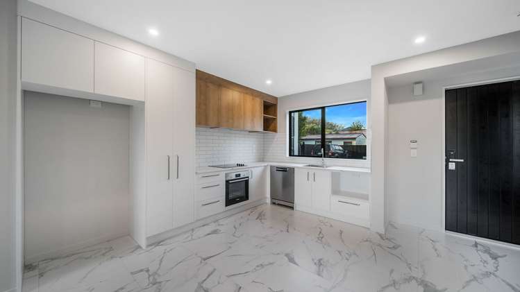 1/140 St Albans Street St Albans_2