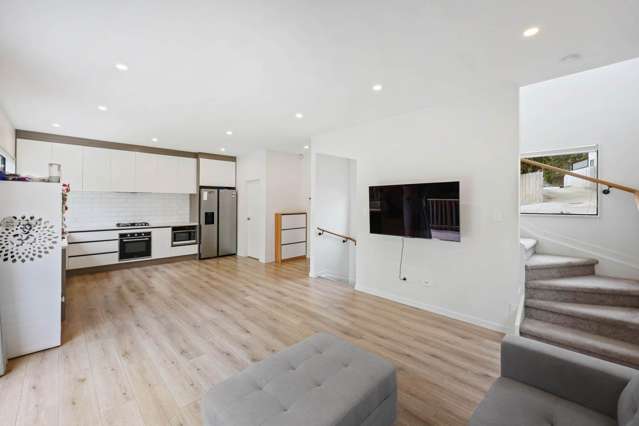 1/22 Spinella Drive Bayview_4