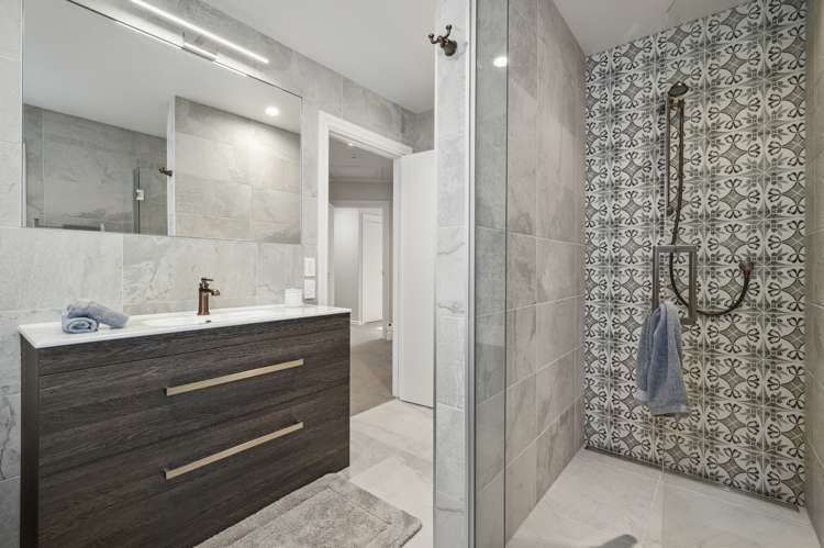 10 Crowther Terrace Waipahihi_22