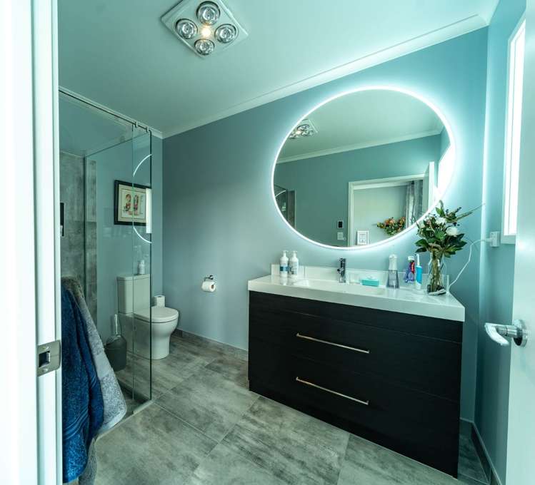 8 Awatiro Drive Kaukapakapa_13