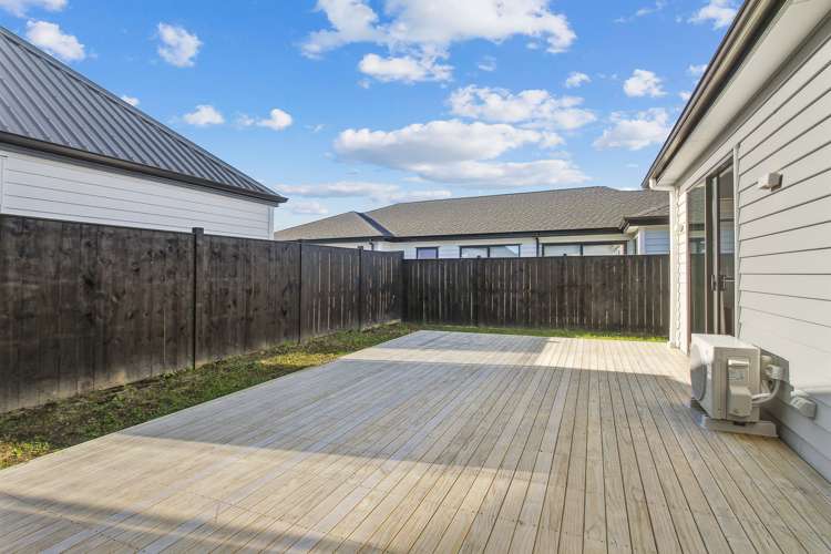 8 Spars Road Wainui_27