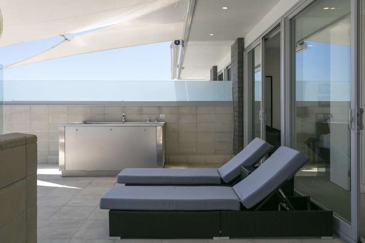 20/225 Lake Terrace Waipahihi_11