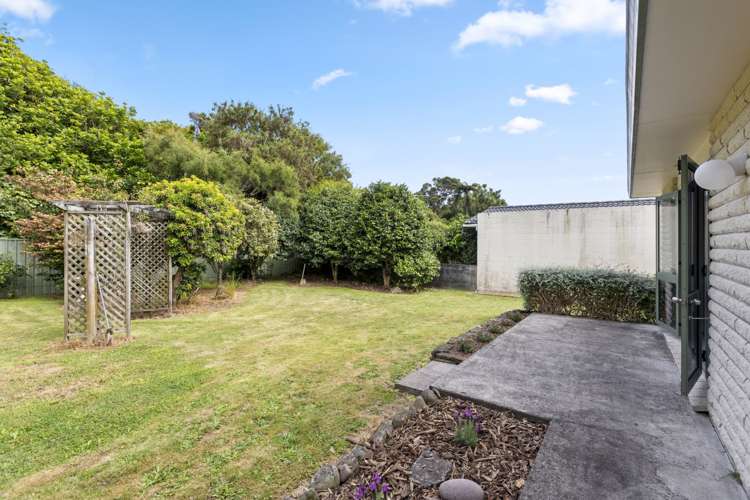 16 Hickford Place Okato_9