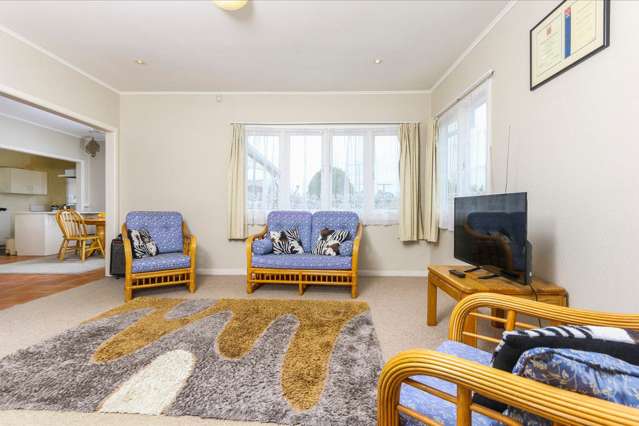 43 Rogan Street Mount Roskill_2