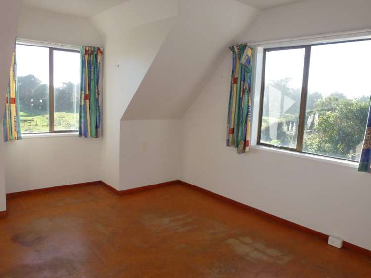 254 Coulson Road Paroa_5