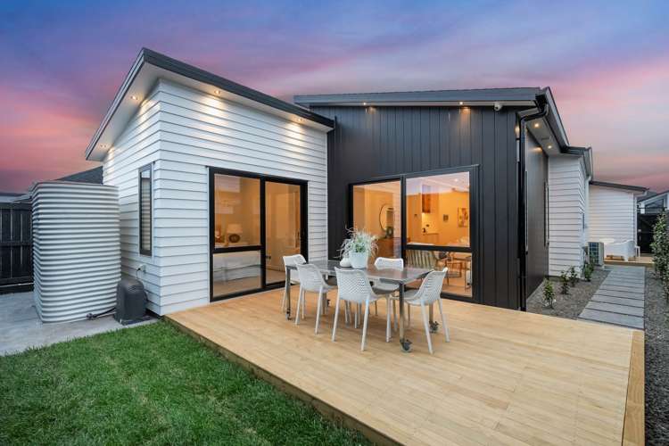 20 Tipu Crescent Wainui_2