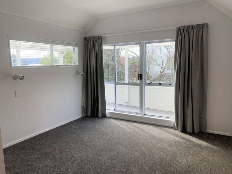 2/24 Clonbern Road Remuera_7