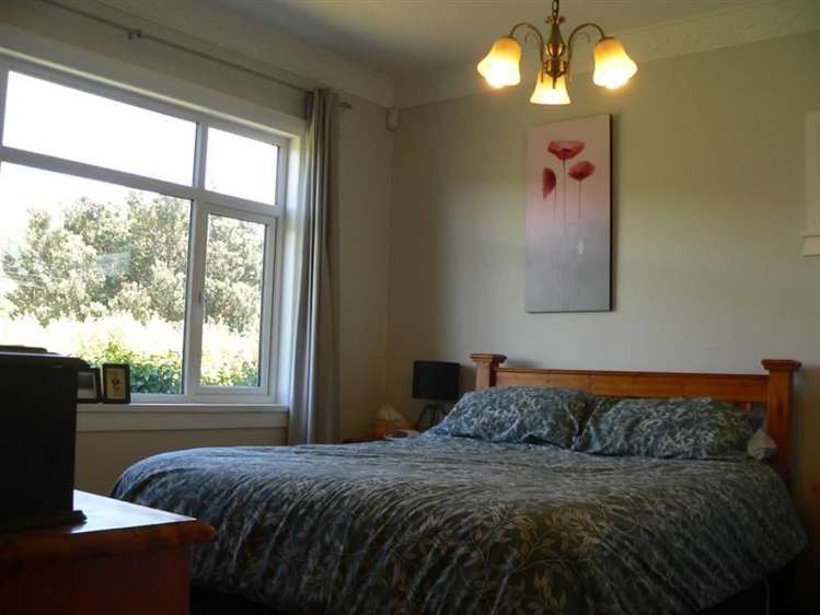 32 Handyside Street Tawa_10