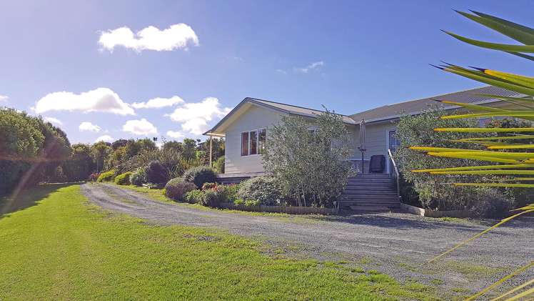 375 Pah Hill Road Wharehine_15