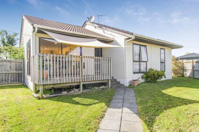 16a Edwin Freeman Place Ranui_1