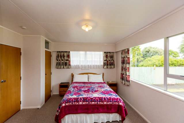 49 Exeter Crescent Springvale_3