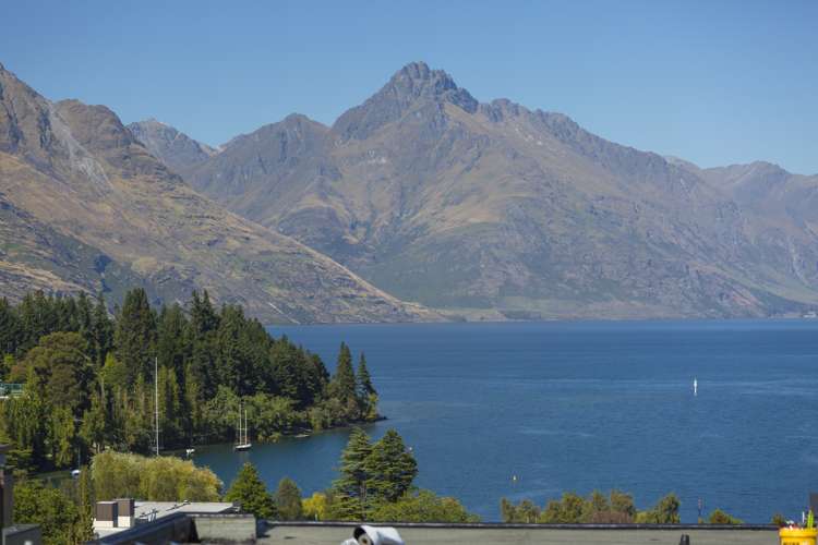 6/60 Hallenstein Street Queenstown_22