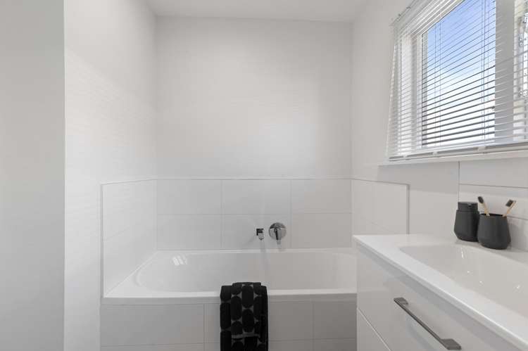 5 Croziers Road Saint Albans_11