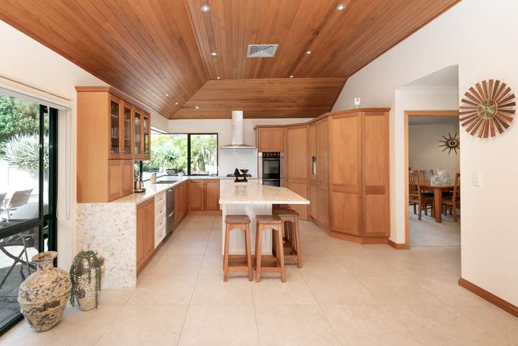 384 Clifton Road Whitford_9