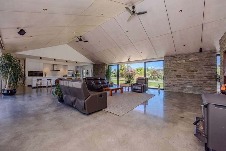 3 Hikuwai Drive Albert Town_12