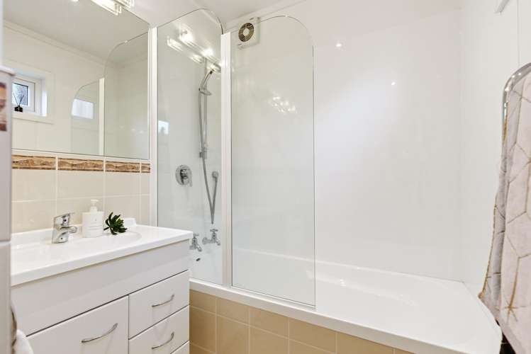 71 Jubilee Road Khandallah_19