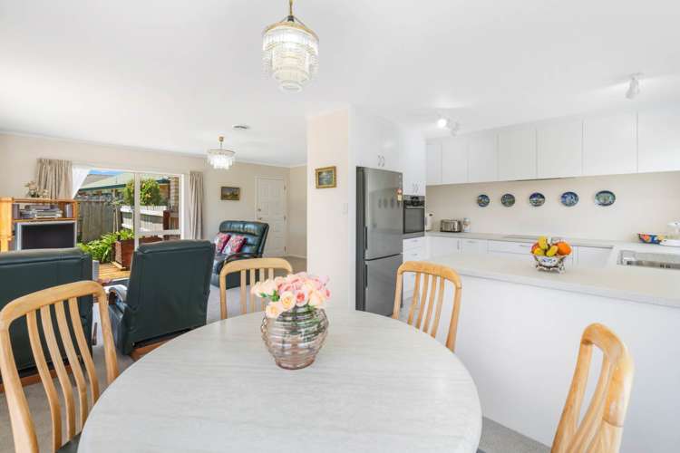 41 Davington Way Pakuranga Heights_13