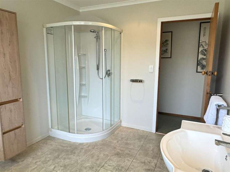 1 Robert Road Paroa_24