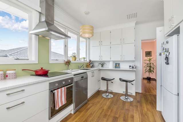 73 Pupuke Road Northcote_1