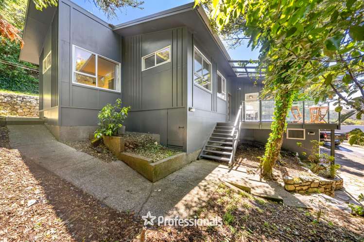 6 Swadel Way Karori_23