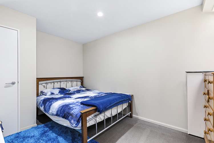 2/148 Evans Bay Parade Roseneath_16