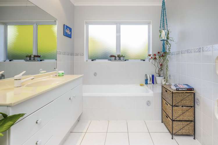 20 Lothian Brae Wattle Downs_11