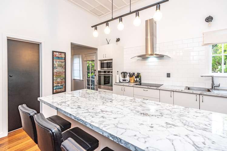 24 Brassey Road Saint Johns Hill_12