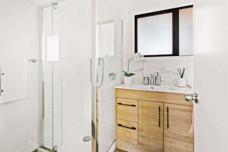 107A Te Atatu Road Te Atatu South_10