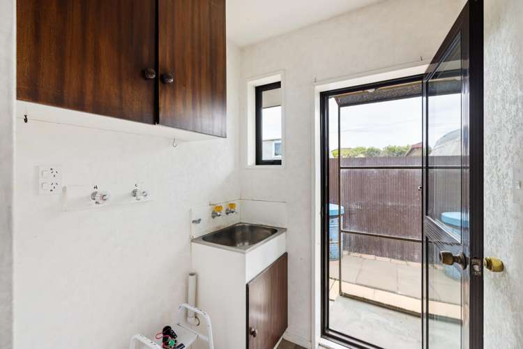 2/2 Burnridge Place Belfast_9