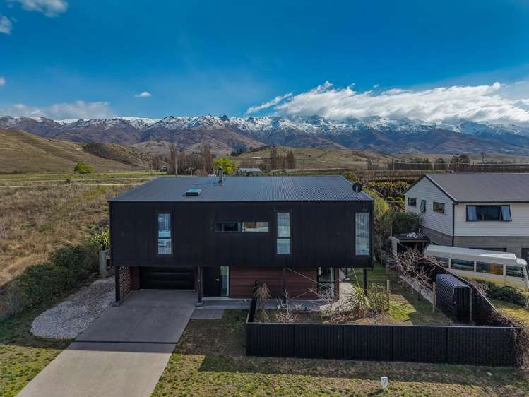 33 Stratford Drive, Mount Pisa Cromwell_1